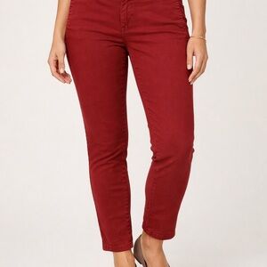 Studio Blue Women's Red Ankle Jeans; high rise